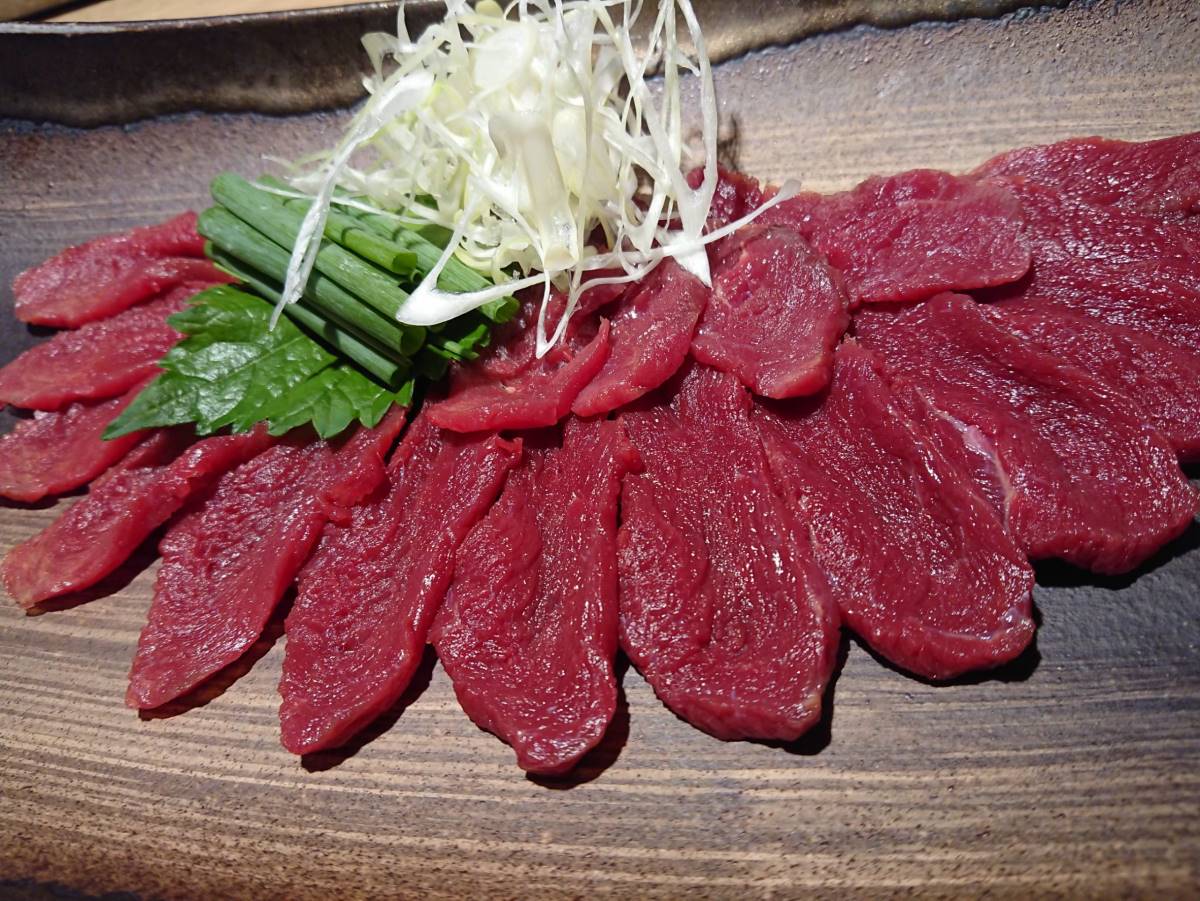 馬刺し